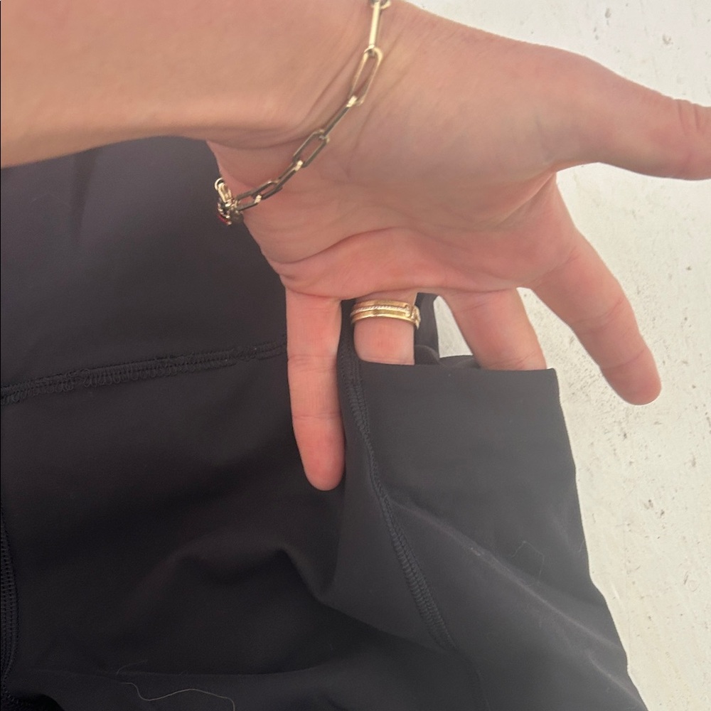 Lululemon high rise waist with pockets sz Small women’s Black Leggings - Picture 4 of 6